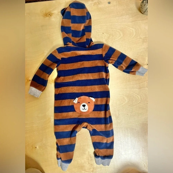 Set of 2 Carter’s Fleece 9M Baby Boy Onesies - Picture 8 of 9